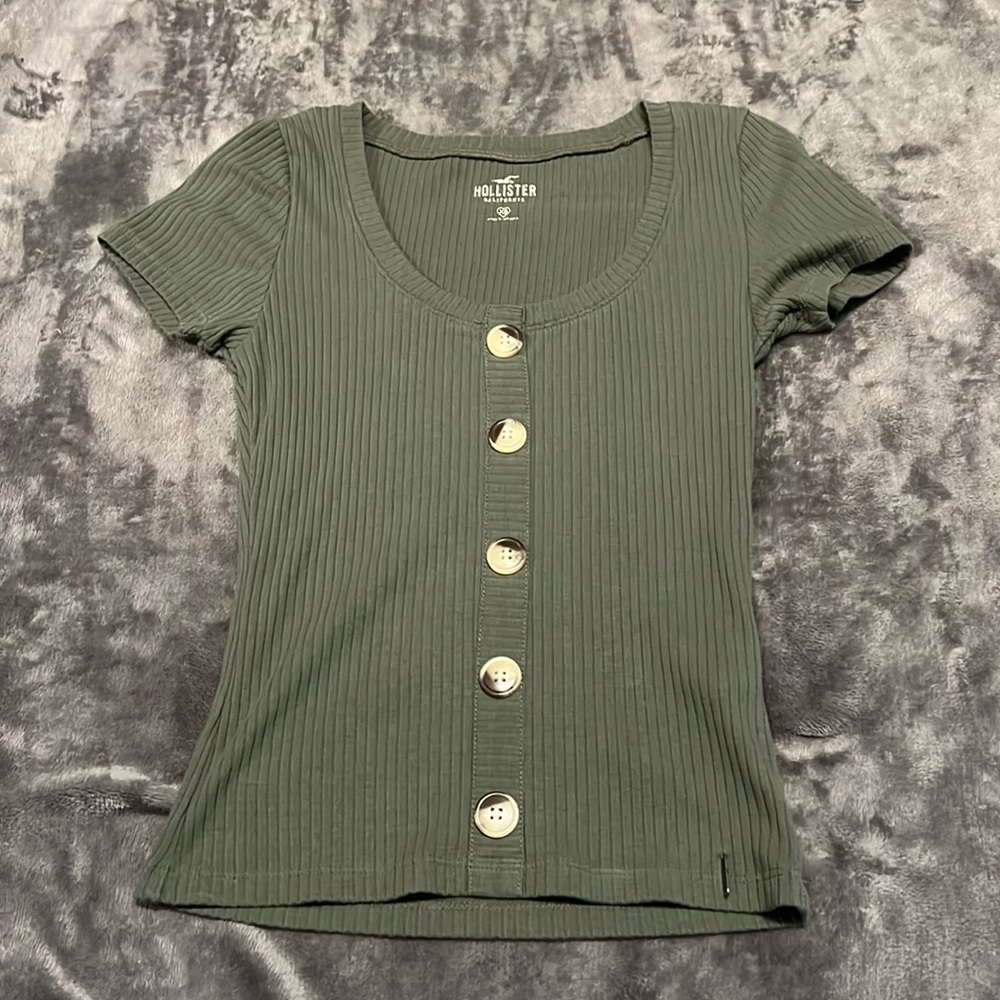 Hollister shirt